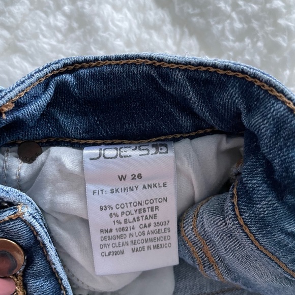 Joe’s brand blue straight leg ripped jeans - Picture 6 of 6